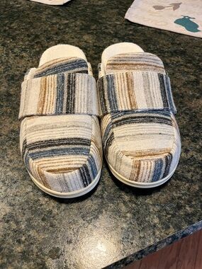 Vionic Cream Striped Slippers with Blue & Brown Accents